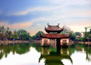 Chùa Thầy đã được tạo dựng từ rất lâu đời dưới triều Lý