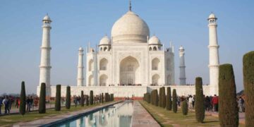 Lăng mộ Taj Mahal là một khu lăng mộ của vị vua dành cho vợ