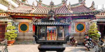 Ngôi chùa này được xây dựng từ rất lâu đời khoảng hơn 200 năm