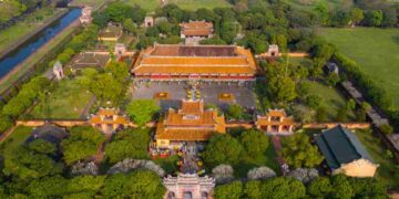 Quần thể di tích cố đô Huế vô cùng rộng lớn khi nhìn từ trên cao