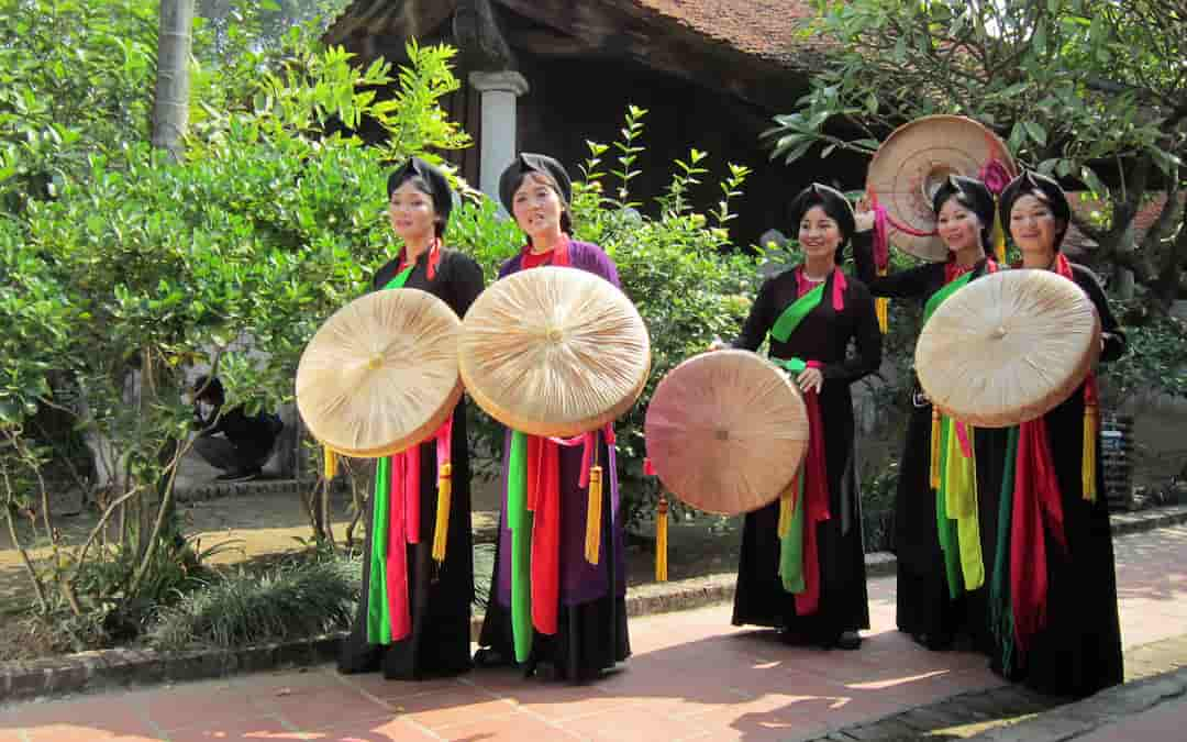 Tôn vinh các nghệ nhân quan họ, nâng cao nhận thức cho đồng bào Việt