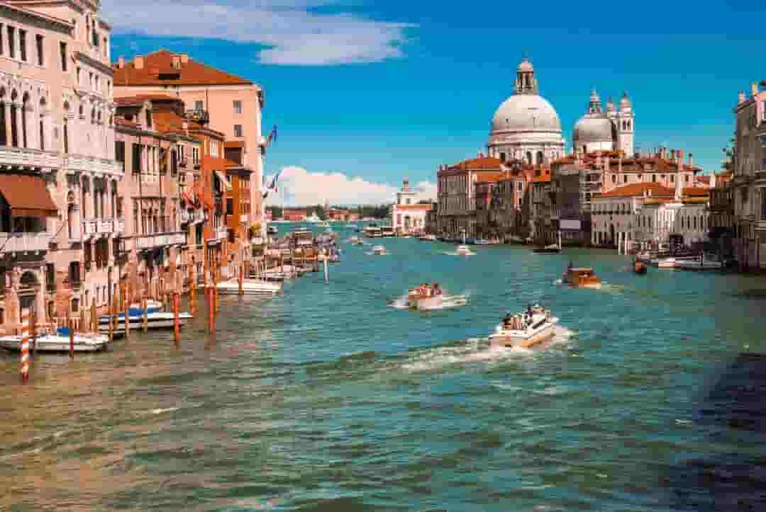 Venice có nhiều công trình kiến trúc độc đáo, mới lạ