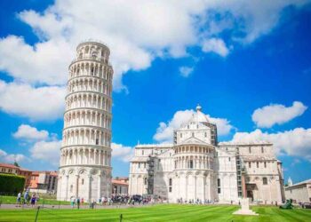 Tháp nghiêng Pisa là biểu tượng lịch sử văn hoá của người Ý