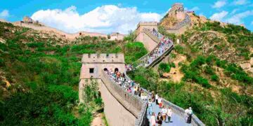 Vạn Lý Trường Thành là một kỳ quan nổi tiếng tại Trung Quốc