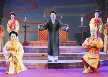 Sáng tác và chuyển thể chèo