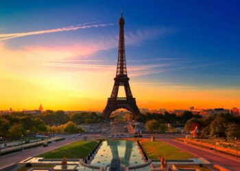Cấu trúc đặc biệt của tháp Eiffel