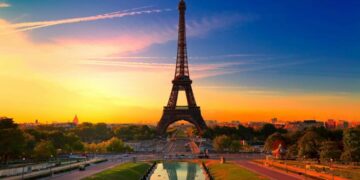 Cấu trúc đặc biệt của tháp Eiffel