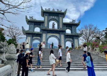 Cả một quần thể những hạng mục như Chánh điện