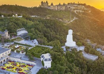 Kinh nghiệm đi tham quan chùa Linh Ứng